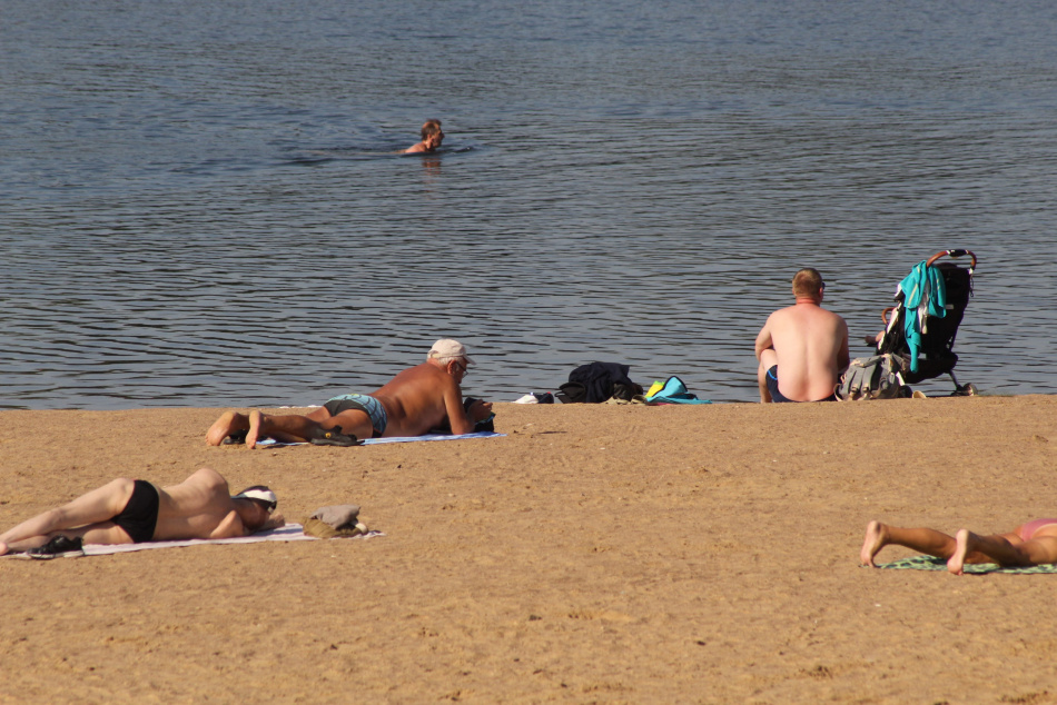 Крупное нефтяное пятно вновь угрожает пляжам Анапы